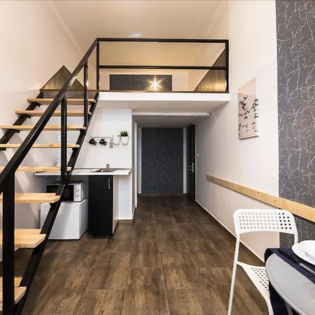 דירה Urban Getaway Lofts