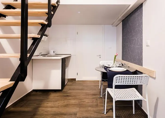 Urban Getaway Lofts شقة