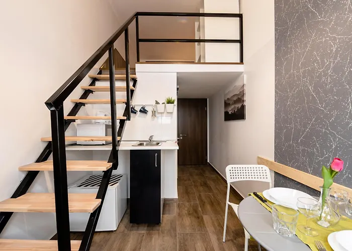 Urban Getaway Lofts شقة *